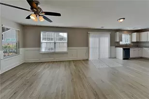 324 Hiawassee Dr, Woodstock, GA 30188 - Photo 5