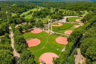 4583 Stella Dr, Atlanta, GA 30327 - Photo 81