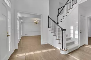 1718 Barrington Cir, Marietta, GA 30062 - Photo 3