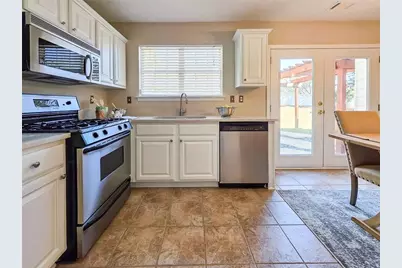 1010 Hidden Pond Lane, Roswell, GA 30075 - Photo 7