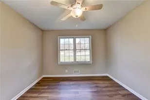 4461 S Roberts Dr, Sugar Hill, GA 30518 - Photo 35