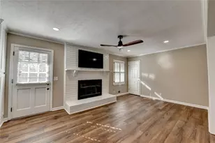 4461 S Roberts Dr, Sugar Hill, GA 30518 - Photo 9