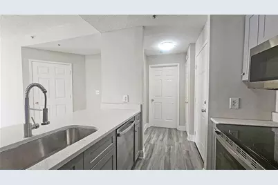 1074 Peachtree Walk NE #B 216, Atlanta, GA 30309 - Photo 7