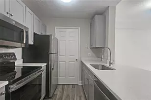 1074 Peachtree Walk NE, Atlanta, GA 30309 - Photo 5