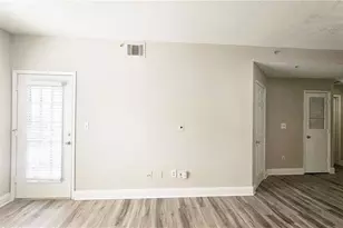 1074 Peachtree Walk NE, Atlanta, GA 30309 - Photo 13