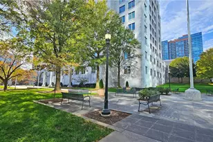 1074 Peachtree Walk NE, Atlanta, GA 30309 - Photo 27