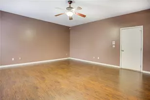 4865 Bridle Point Pkwy, Snellville, GA 30039 - Photo 5