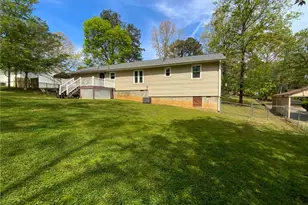 33 E Boxwood Dr SE, Cartersville, GA 30121 - Photo 3