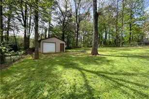 33 E Boxwood Dr SE, Cartersville, GA 30121 - Photo 13