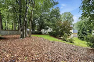 1016 Pine Grove Dr, Alpharetta, GA 30009 - Photo 27