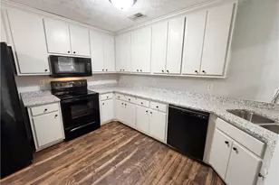 42 Edgefield Dr, Commerce, GA 30529 - Photo 11