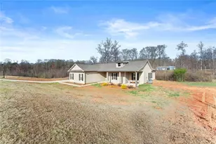 188 Fairview Meadows Dr, Demorest, GA 30535 - Photo 3