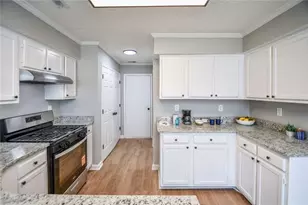 7586 Briar Crest Ct, Riverdale, GA 30296 - Photo 7