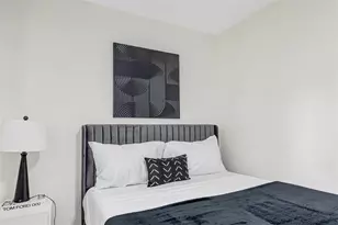 2271 Plantation Dr, Atlanta, GA 30344 - Photo 11