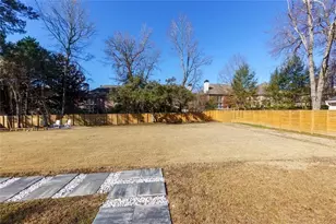 7330 Hunters Branch Dr NE, Sandy Springs, GA 30328 - Photo 41