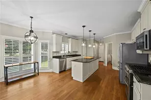 2724 Still Farms Pl, Lawrenceville, GA 30043 - Photo 9