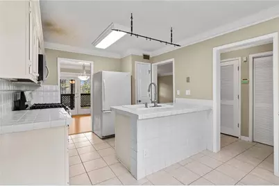 1176 Weatherstone Drive NE, Atlanta, GA 30324 - Photo 19