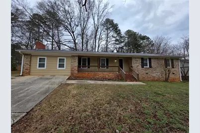 724 Country Club Dr, Monroe, GA 30655 - Photo 1