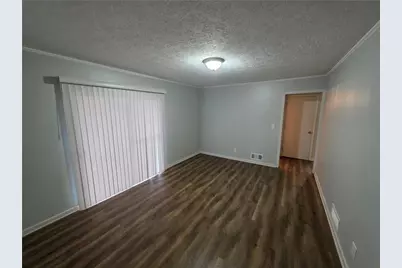 724 Country Club Dr, Monroe, GA 30655 - Photo 9