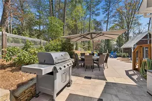 10045 Bankside Dr, Roswell, GA 30076 - Photo 59