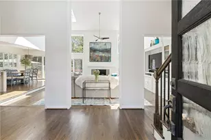 10045 Bankside Dr, Roswell, GA 30076 - Photo 9