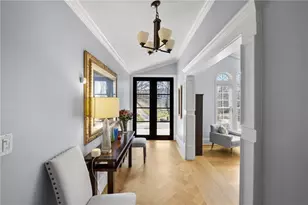 825 Overhill Ct, Atlanta, GA 30328 - Photo 5