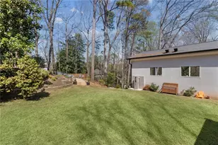 825 Overhill Ct, Atlanta, GA 30328 - Photo 55