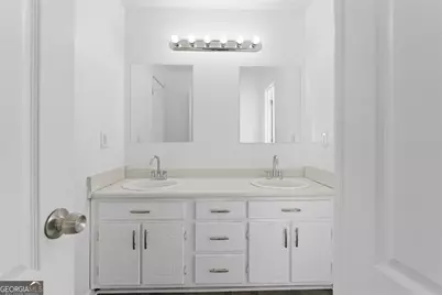 5728 Rock Shoals Way, Atlanta, GA 30349 - Photo 17