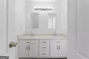 5728 Rock Shoals Way, Atlanta, GA 30349 - Photo 17