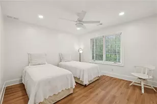 8025 River Cir, Sandy Springs, GA 30350 - Photo 17