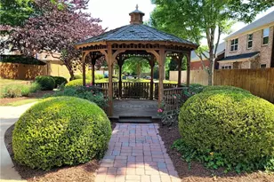 1604 Lexington Dr, Roswell, GA 30075 - Photo 23