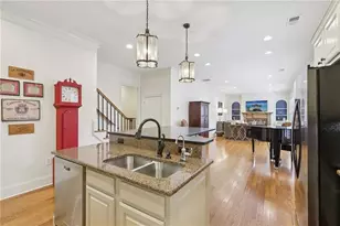 934 Grey Village Cir, Marietta, GA 30068 - Photo 9