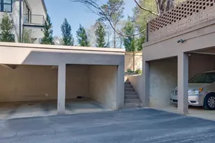 270 Lakemoore Dr NE, Atlanta, GA 30342 - Photo 37