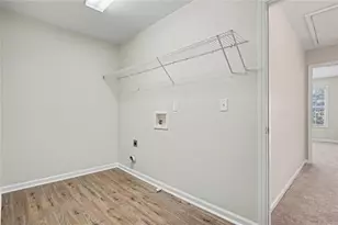 5270 Estates Dr, Atlanta, GA 30349 - Photo 15