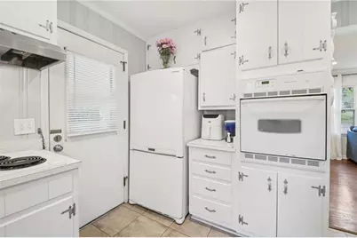 4372 Ashwoody Trail NE, Atlanta, GA 30319 - Photo 7