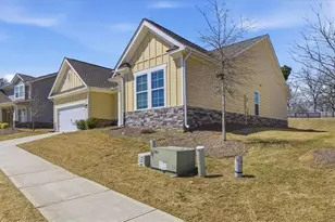 1332 Slaton Manor Dr, Conyers, GA 30012 - Photo 3