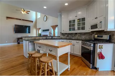 2255 Pinehaven Court, Grayson, GA 30017 - Photo 5