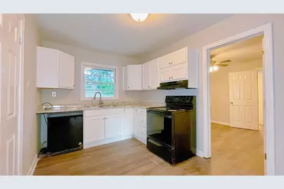 2744 Fairlane Drive SE, Atlanta, GA 30354 - Photo 9