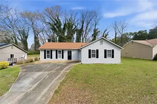 4792 Hairston Crossing Rd, Stone Mountain, GA 30083 - Photo 5