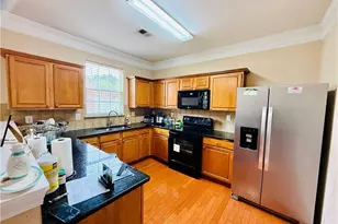 210 Bellecliff Ct, Tucker, GA 30084 - Photo 9