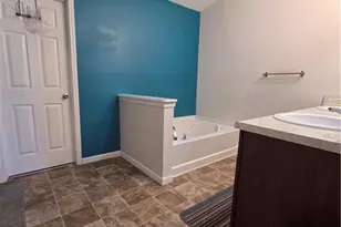 2140 Burns View Ln, Lawrenceville, GA 30044 - Photo 7