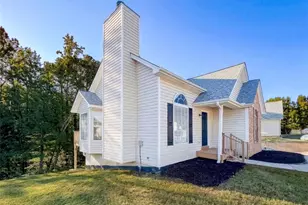 4932 Sunny Ridge Ct, Flowery Branch, GA 30542 - Photo 3