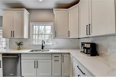 5635 Grove Point Road, Johns Creek, GA 30022 - Photo 21