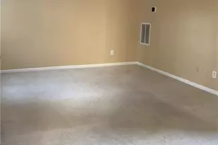 1576 Rogers Crossing Dr, Lithonia, GA 30058 - Photo 3