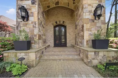 890 Marseilles Drive, Sandy Springs, GA 30327 - Photo 5