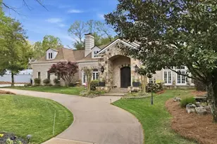 890 Marseilles Dr, Sandy Springs, GA 30327 - Photo 3