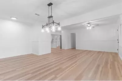 85 N Greenwood Dr, Carrollton, GA 30117 - Photo 17