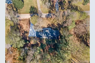 85 N Greenwood Dr, Carrollton, GA 30117 - Photo 15