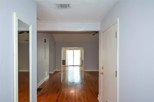 1113 Capital Club Cir NE, Brookhaven, GA 30319 - Photo 9