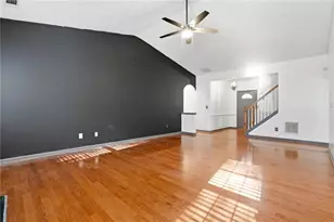 3960 Medlock Pk Dr, Snellville, GA 30039 - Photo 5